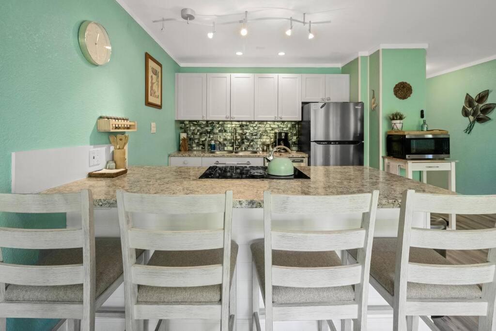 Apartament Oceanfront With Aircon-Hear The Waves-Amazing Views-Wifi Lahaina Zewnętrze zdjęcie